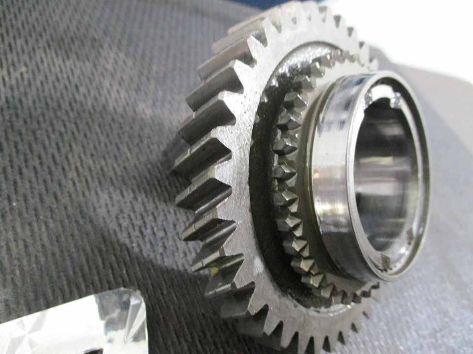 2003 Toyota MR2 Spyder - 1ZZFE - Contraeixo - 1ª segunda marcha (relação 3.166) - Imagem 3 de 4