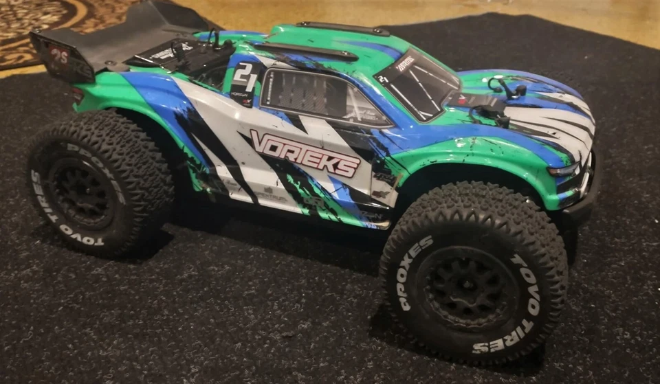 Juego de 4 neumáticos y ruedas todoterreno RC 1/10 curso corto Traxxas Slash Rustler 12 mm Foto 4 de 4