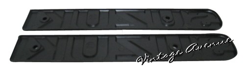 SUZUKI A80 A100 GP100 GP125 GT185 GT250 GT380 NEW GENUINE FUEL TANK EMBLEM PAIR - I Love Japan Motors
