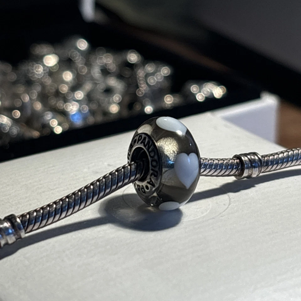 正品潘多拉“灰色心形”穆拉诺玻璃珠 - 790666 - 已退役 — 第 4/4 张图片