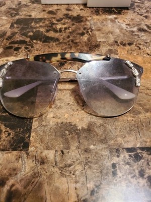 PRADA Sunglasses with Leapord Print and Prada Logo. Grainy  display picture 1