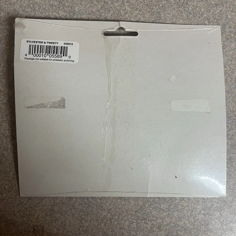 Sheet of 10 stamps - Scott 3205 - 32 cent - Sylvester & Tweety - 1998 - MNH - Image 3 of 3