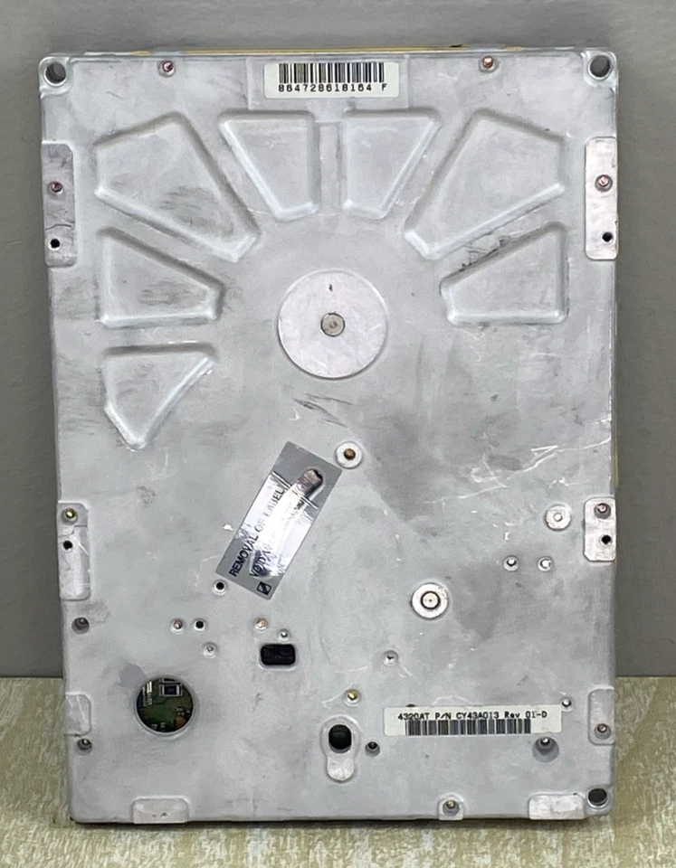 Quantum - Bigfoot CY 4320AT - 4GB Vintage - UNTESTED - Image 2 of 4