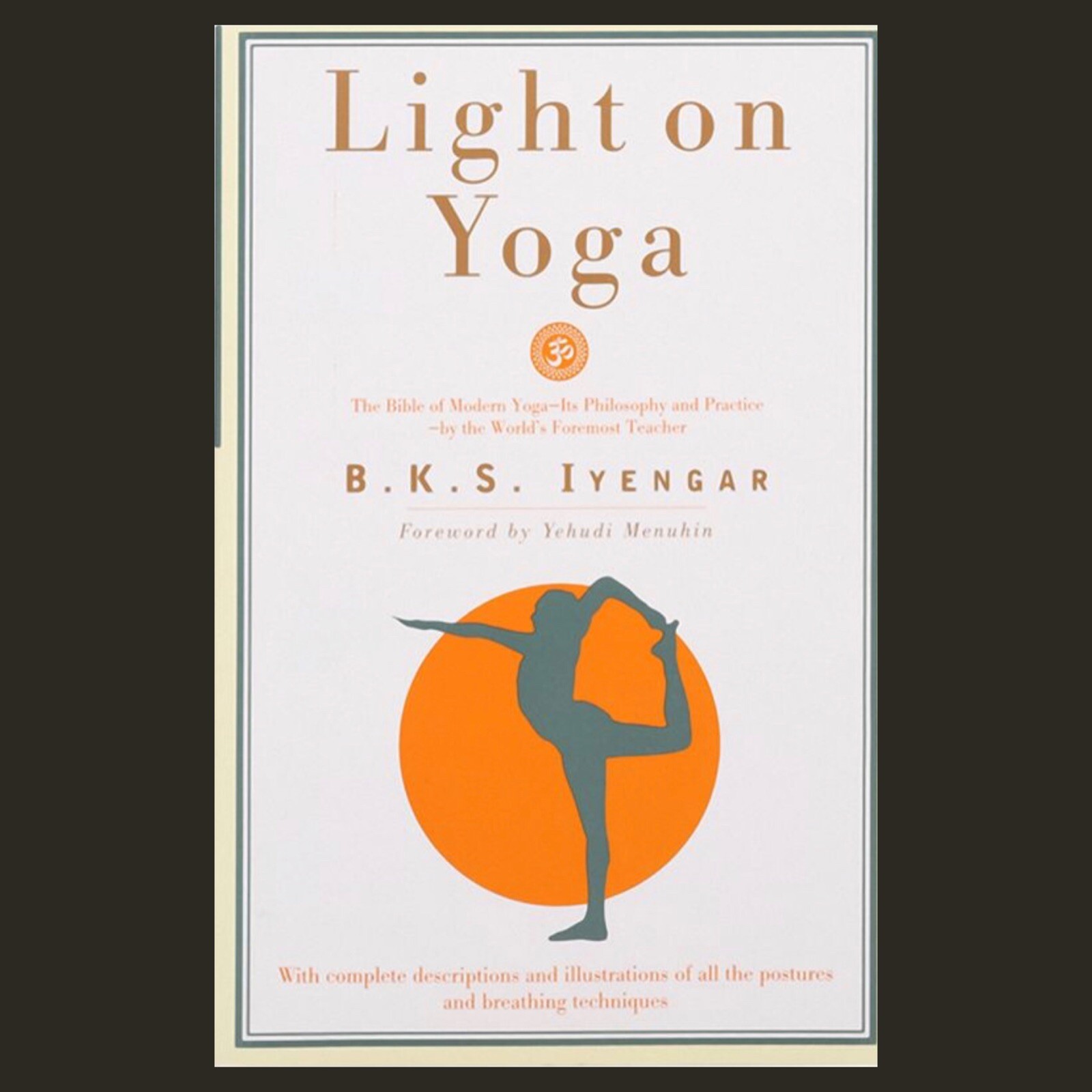 Light On Yoga By B.K.S. Iyengar – The Classic Yoga Bible In Very Good Condition 8 thumbnail image