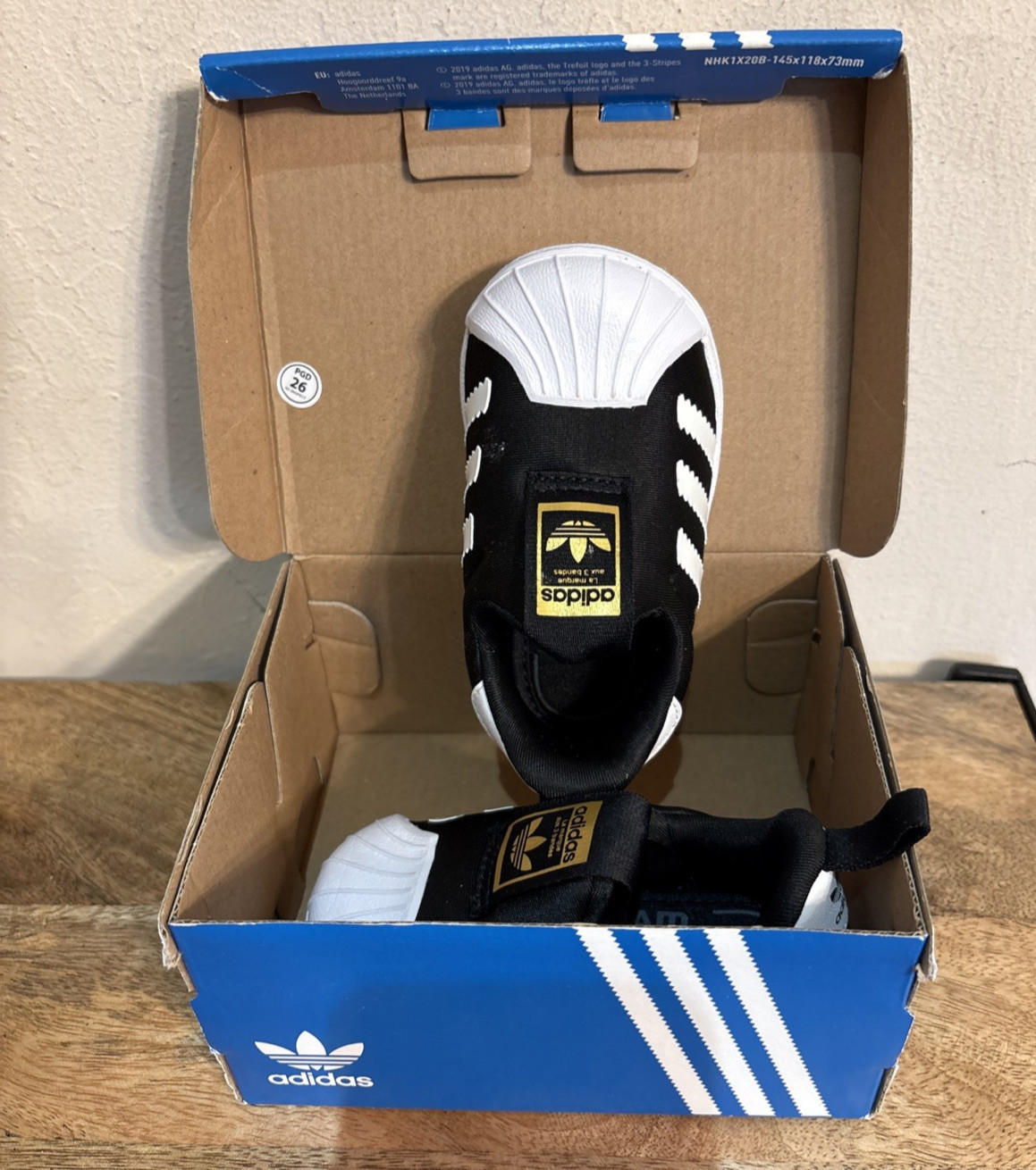 Baby Size 4k Black White Sneakers Slip On