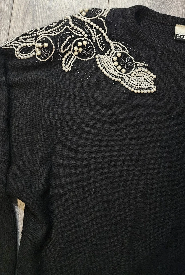 Женский свитер Roberta Di Castelli с бисером на плечах с длинным рукавом черный размер 22/24 - Изображение 3 из 4