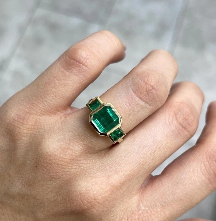 Кольцо из чистого желтого золота 14 карат с натуральным изумрудом - Изображение 4 из 4