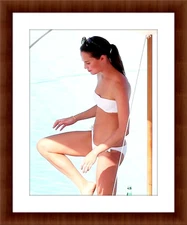 Alicia Vikander 8.5 x 11 Candid Color Unframed Photograph Collectable Art Print