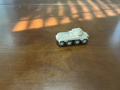 Roco MiniTanks Wheeled Armored Vehicle HO Scale 1:87 Painted Tank (20)