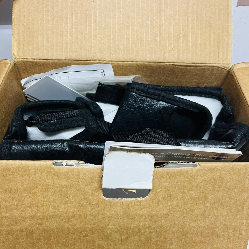 New Covercraft MM42038 Front Mask Bra Fits 1992-96 BMW E36 3 Series - Image 2 of 4