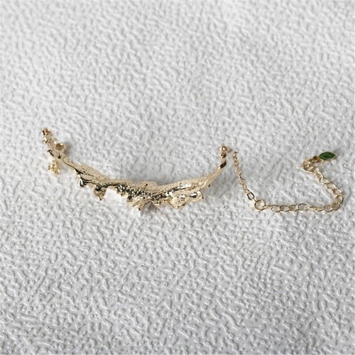 Alloy Rabbits and Flower Hand Chain Versatile Women Accessory for Everyday Style - Picture 3 of 8