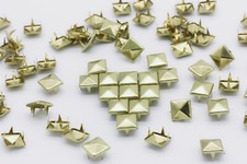 150pz 1,2cm borchie sfuse a piramide ORO CHIARO*150pcs pyramid STUDS LIGHT GOLD