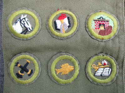 Vintage Boy Scout Merit Badge Sash 15 Badges BSA Uniform Scouting Memorabilia s-l400.jpg main image 4