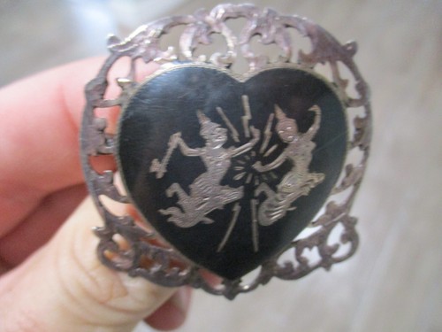 etched 40's Siam Nielloware Thai Hindu Goddess sterling silver heart broach pi n - Picture 4 of 7