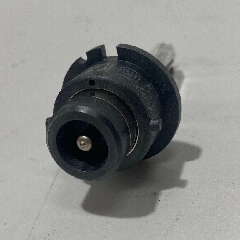 Genuine Volvo S40 / S60 / S80 / V40 / V70 / XC90 Headlamp Bulb 989833 - Image 3 of 4