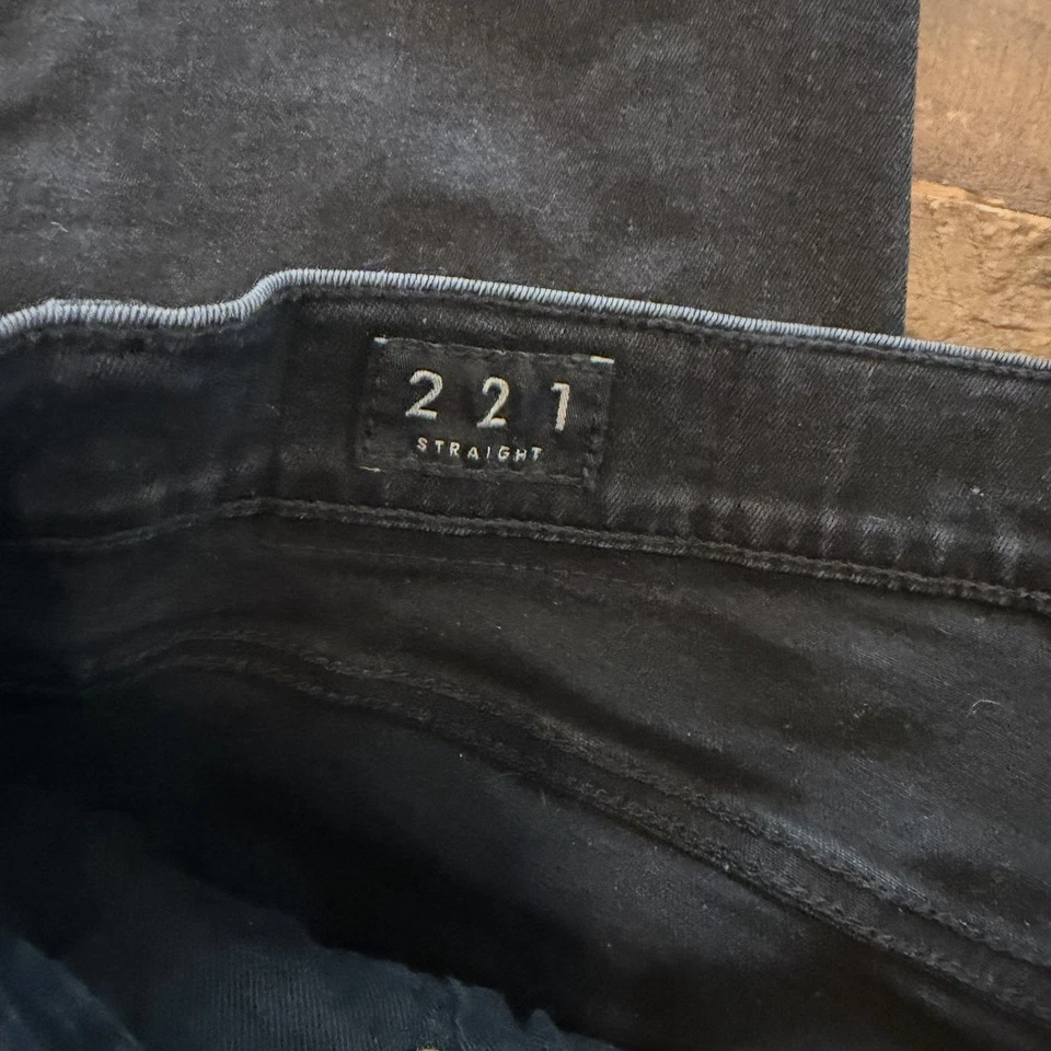 Lucky Brand 221 Straight Fit Men’s Jeans Black 38 X 30 - Image 2 of 4
