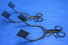 V. Mueller NL960 Miskimon Retractor 7 Sharp Prongs 1-3/8" Blade x 1-1/4" Deep 8"