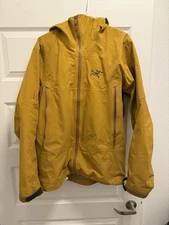 Arc'teryx Sabre AR Men's Medium Jacket Yellow Yukon Ski Snowboard Shell Goretex