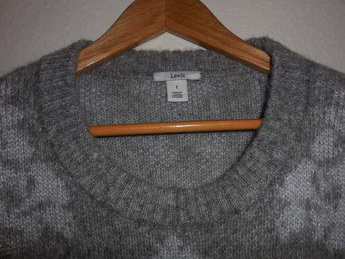 $350 NEW---Sz. L---Lewit-- Women's Sweater Gray Jacquard Long Sleeve Pullover - Picture 7 of 10