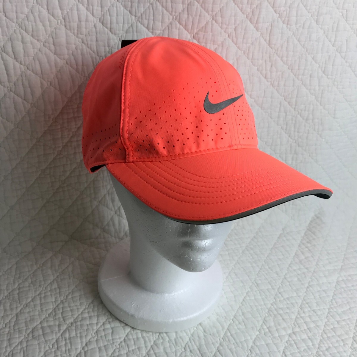 Nike Reflective Featherlight Running Hat Adult Unisex 1 SZ