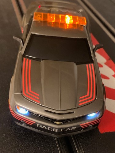 Carrera Evolution - 30932 - Chevrolet Camaro Pace Car - mit Licht - NEU - Bild 2 von 2