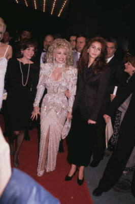 Actress Sally Field singer Dolly Parton actress Julia Roberts atte- Old Photo