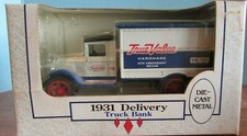 ERTL REPLICA 1931 DELIVERY TRUCK TRUE VALUE HARDWARE COIN BANK DIE CAST METAL