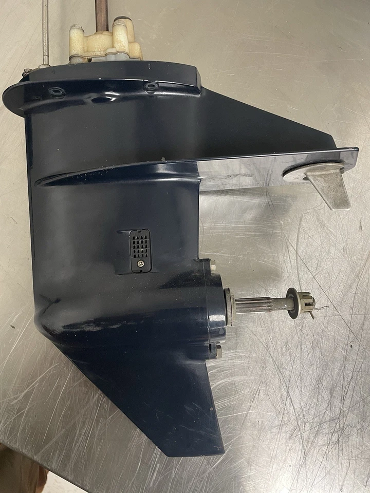 2012 EVINRUDE TOHATSU NISSAN MERCURY 9.8HP 20” GEARCASE ASSEMBLY 5041429 - Image 4 of 4