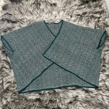 Hand Made Women  s Wool Shawl Wrap Color Green Size Medium
