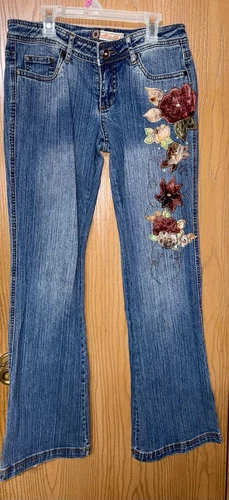 Women’s Size 7/8 JOUJOU Floral Embellished Jeans