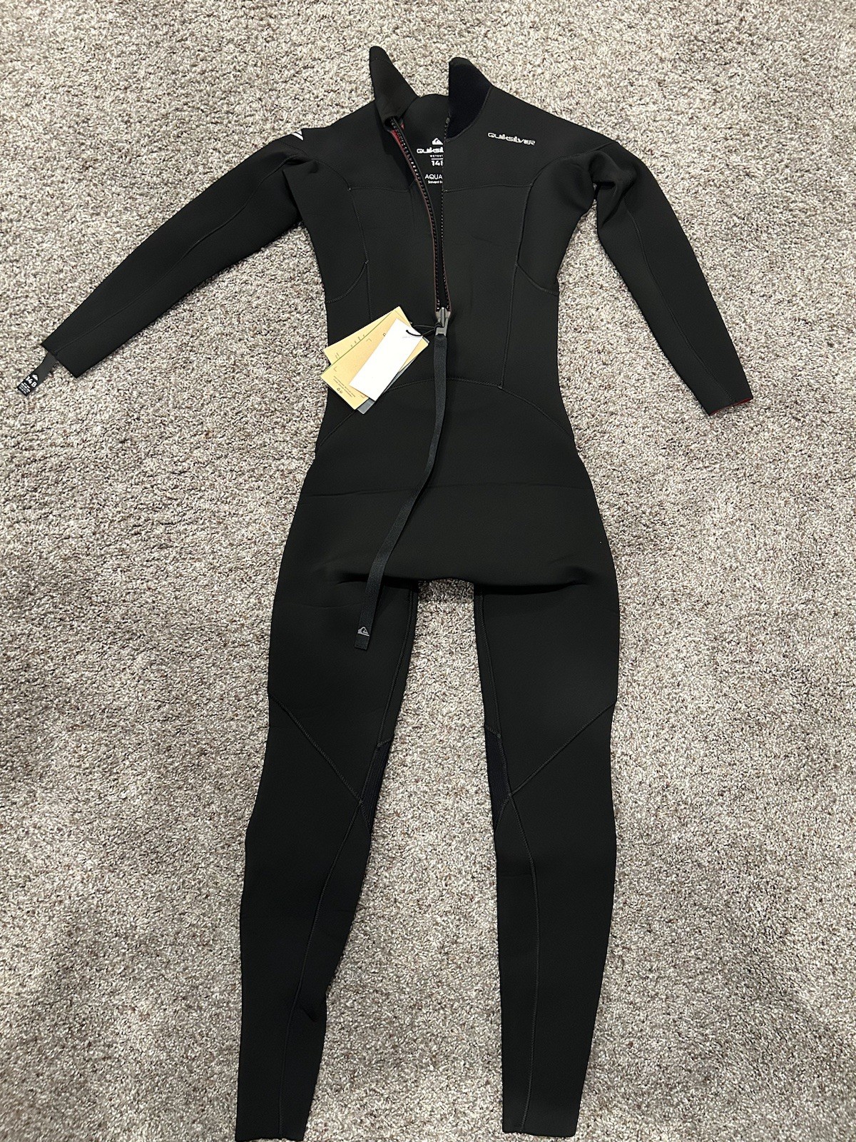Quicksilver Size 14 Boys Black Zip Wetsuit. $220 MSRP!!