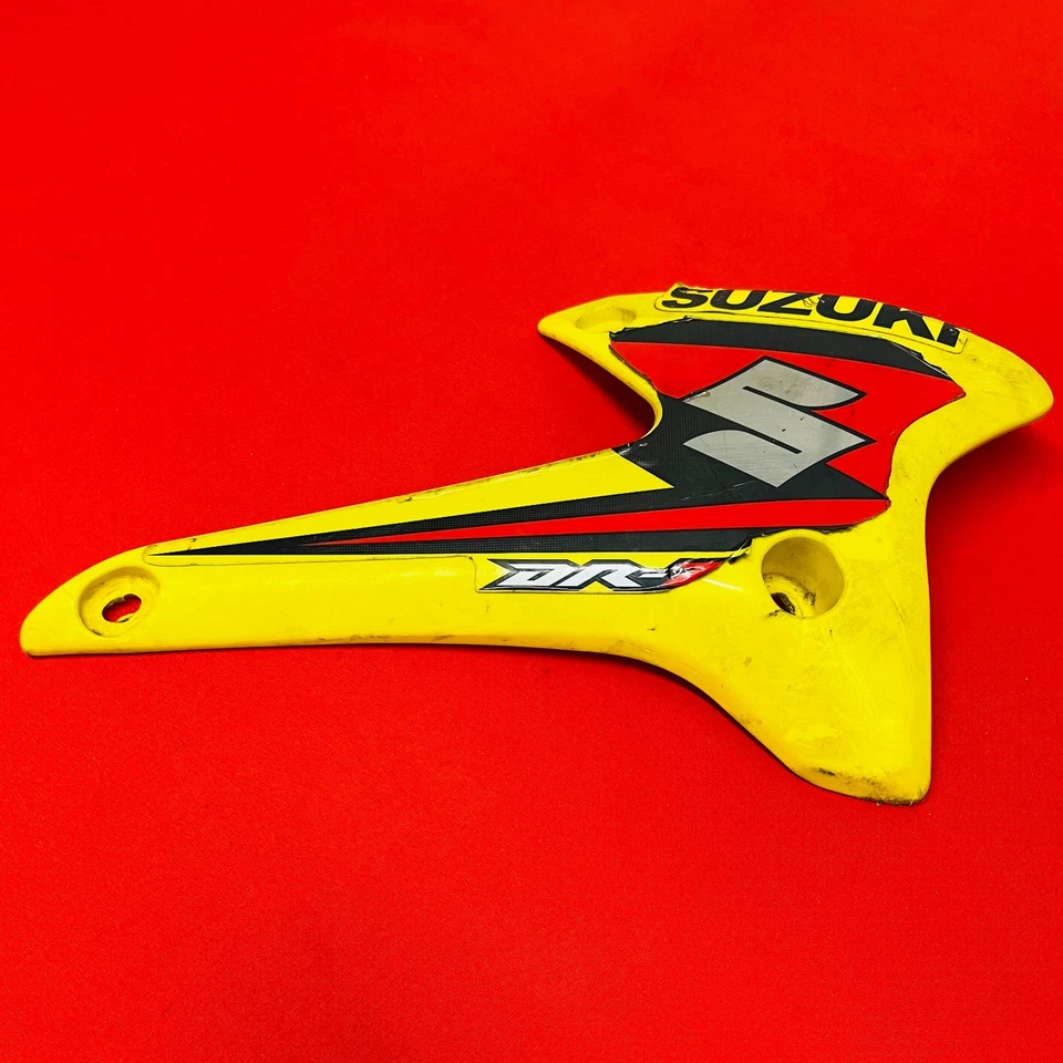 DRZ125 SHROUD RIGHT TANK COVER PLASTIC GENUINE OEM SUZUKI DRZ 125 L (2003-2007) - Image 3 of 4