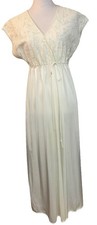 Vanity Fair White Lacy Night Gown Sweep Vintage Wedding Honeymoon Small