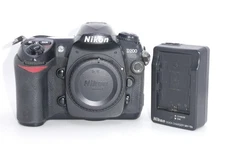 Nikon D200 SLR Digital Camera Body + Charger + 2GB CF Card