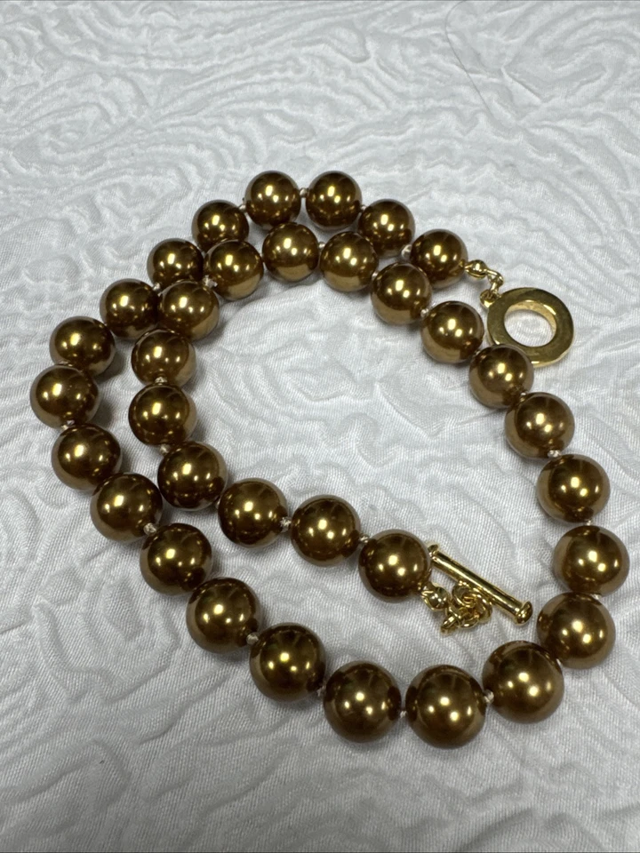 "Cuentas de champán vintage de perlas sintéticas anudadas a mano de una sola hebra Carolee de 16"" palanca" Foto 2 de 4