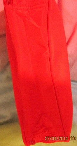 Praktisches, modernes Kosmetiktaschenset-4-teilig-rot /brombeeere-neu  - Bild 7 von 10