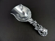 1997 Arthur Court Bunny Rabbit Grape Scoop