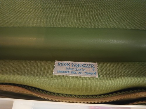 Vintage Green Royal Traveller Train Case Makeup Carry-On Luggage NO KEY - Picture 5 of 17