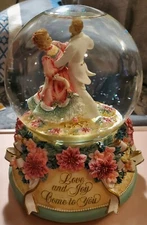 The San Francisco Music Box Company Ellen Kamysz Love And Joy Come To You  RARE