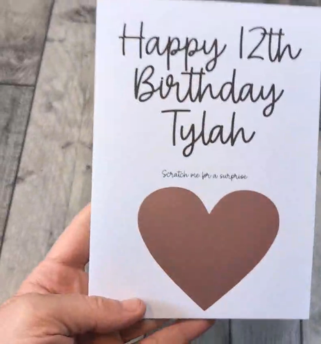 Tarjeta de cumpleaños personalizada - rascarse revelar experiencia sorpresa o vacaciones - Vídeo 1 de 1