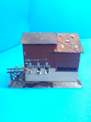 n scale Pola coaling station