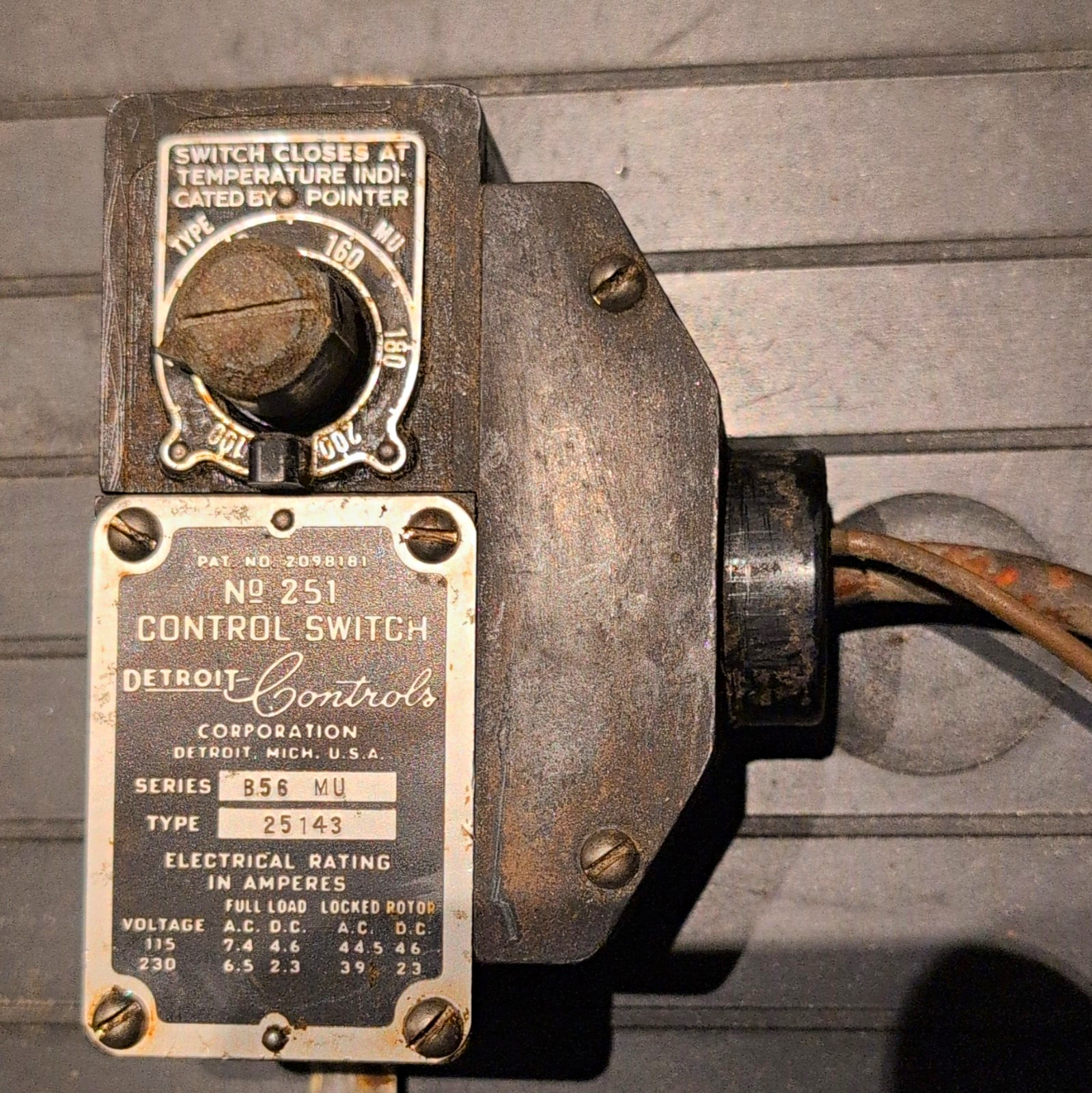 Vintage Detroit Controls No. 251 Temperature Control Switch Type 25143 Legacy