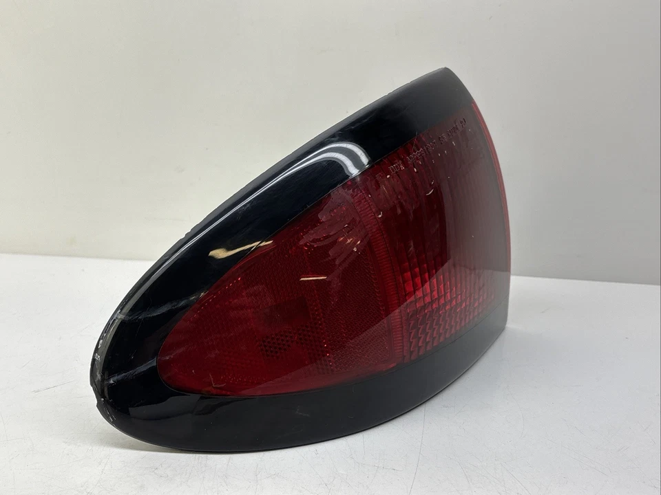 Левый задний фонарь со стороны водителя для Pontiac Sunfire 1997 - Изображение 2 из 4