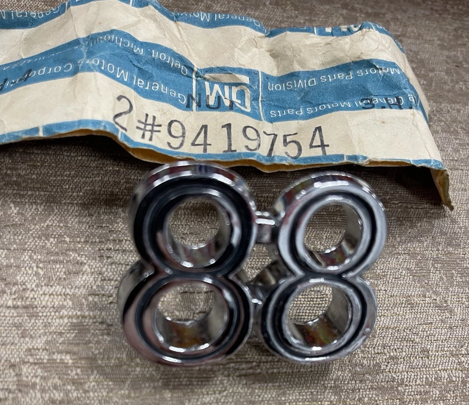 Pacote de script para-lama dianteiro Oldsmobile JetStar Chrome 88 NOS 1965 - Imagem 2 de 4