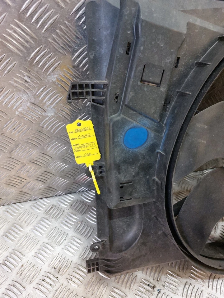VENTILADOR RADIADOR MERCEDES CLASE E W212 A207 C207 E250 A2049060212 Foto 2 de 4