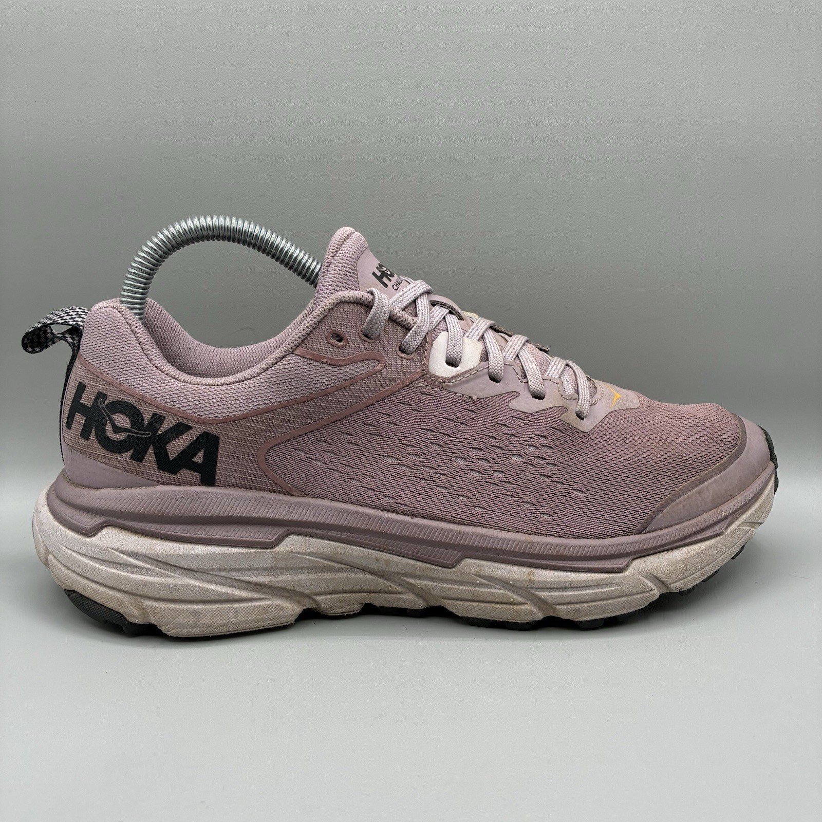 Hoka Womens Challenger ATR 6 Trail Running Shoes Size 8 Lilac 1106512-ELMR