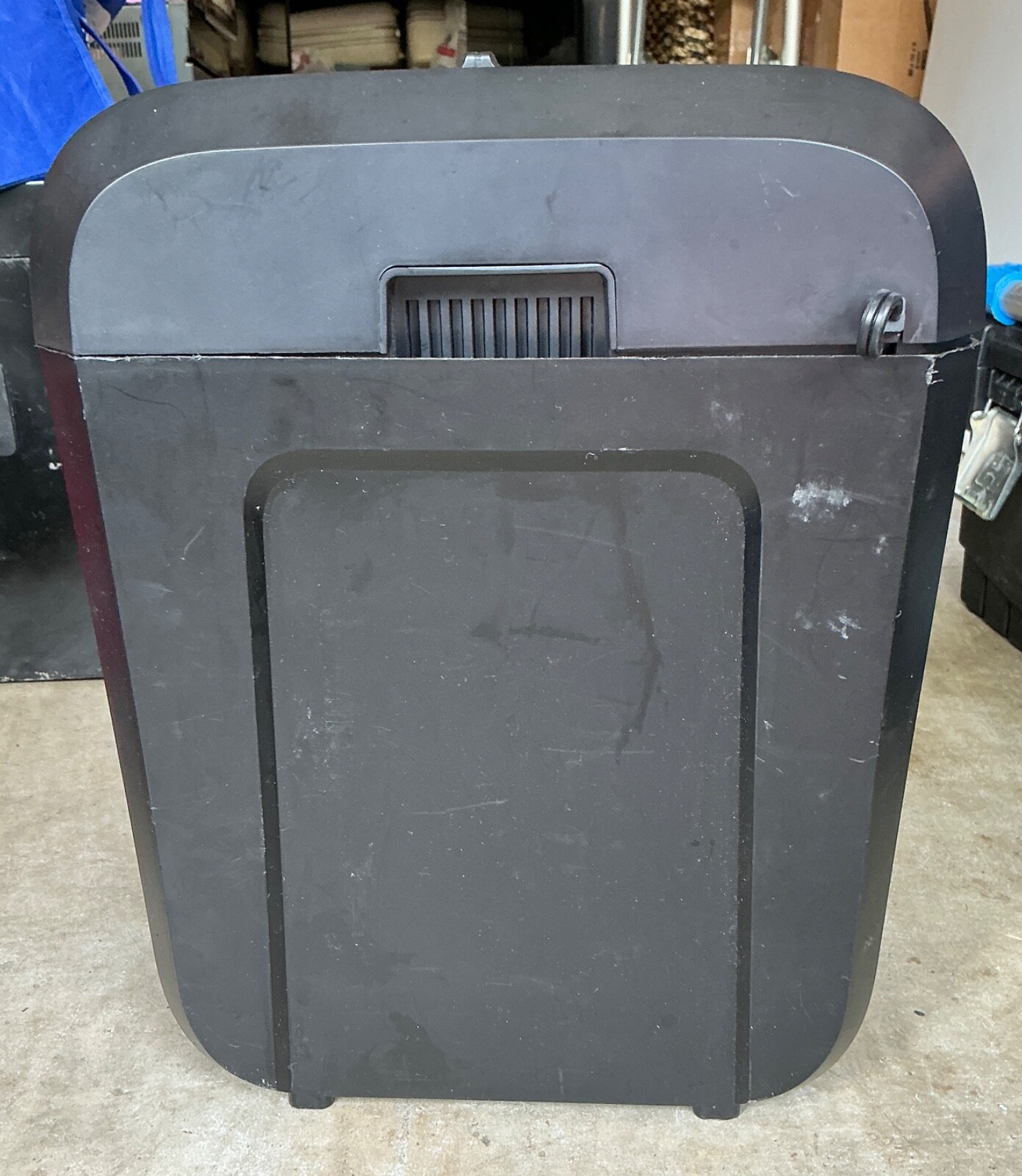 Fellowes 4400101 8MC Shredder-LX41 8 Sheet Micro Cut Paper Shredder