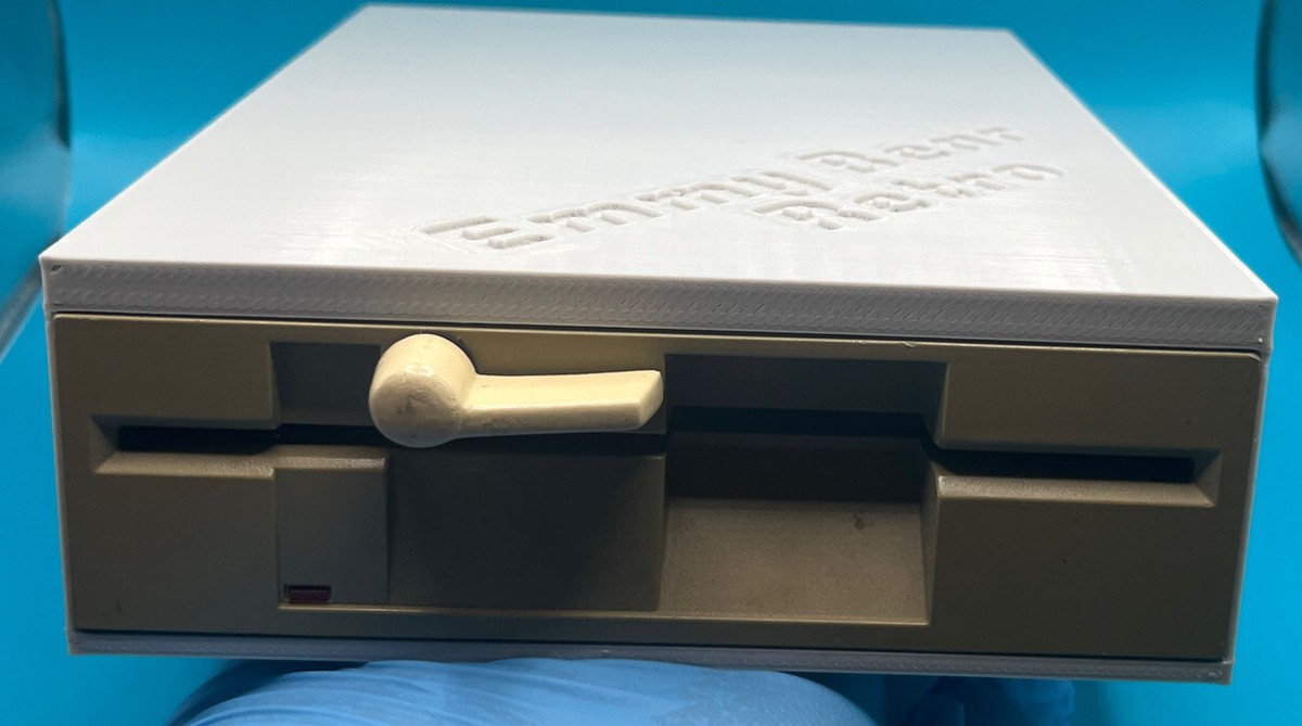 3D printed 5.25 floppy disk drive sleeve / use with greaseweazle