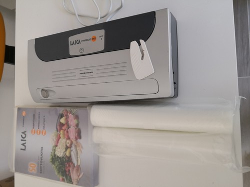 Macchina sottovuoto Per Alimenti LAICA Mod. VT31130 + Cutter + Rotolo+ Sacchetti - Foto 4 di 5