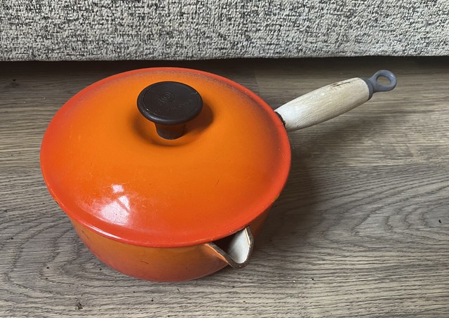Le Creuset Volcanic Orange 18cm Cast Iron Saucepan- Wooden Handle Kitchen Design Le Creuset Volcanic Orange 18cm Cast Iron Saucepan- Wooden Handle Kitchen Design